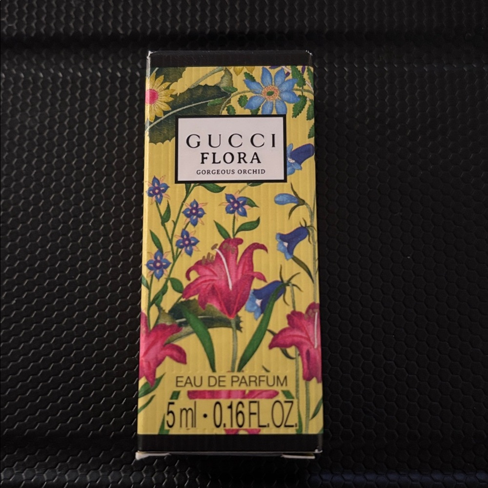 Gucci Flora Gorgeous Orchid deluxe sample/travel size